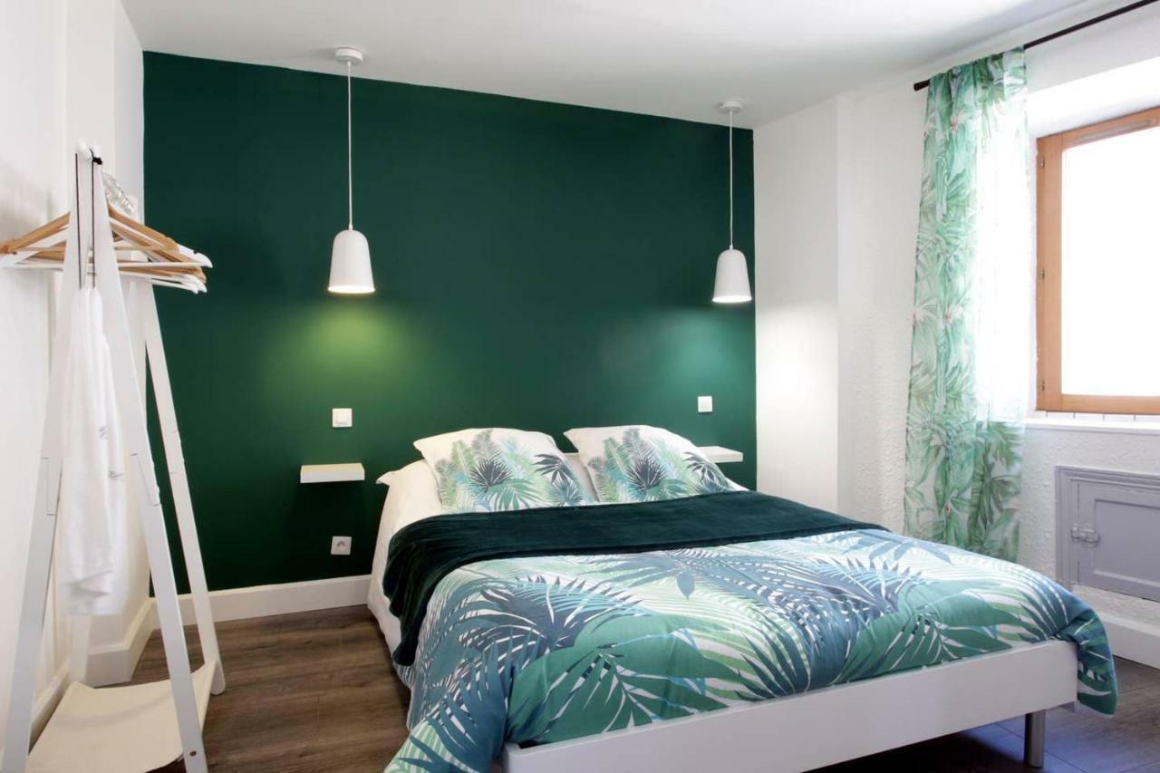 Les Gites De Laure - L'Or Vert, Appartement Avec Vue Sur Le Chateau, Parking Prive, Climatisation, Netflix, A 160 M De La Cite Medievale Carcassonne Bagian luar foto