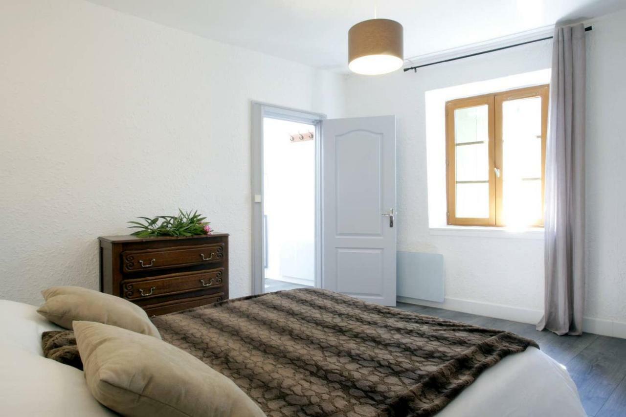 Les Gites De Laure - L'Or Vert, Appartement Avec Vue Sur Le Chateau, Parking Prive, Climatisation, Netflix, A 160 M De La Cite Medievale Carcassonne Bagian luar foto