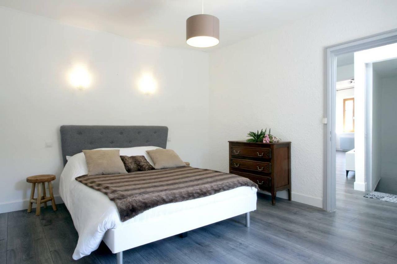 Les Gites De Laure - L'Or Vert, Appartement Avec Vue Sur Le Chateau, Parking Prive, Climatisation, Netflix, A 160 M De La Cite Medievale Carcassonne Bagian luar foto